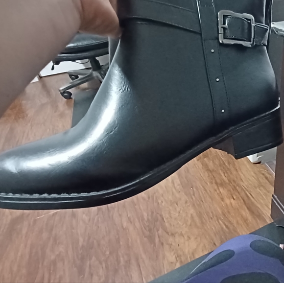 NWOT cloud walker boots from avenue - Picture 3 of 7